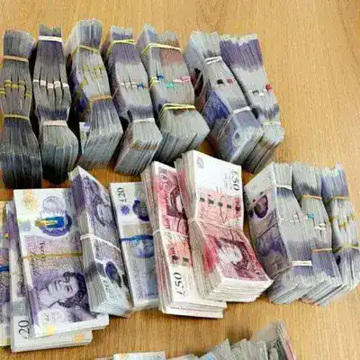 Fake UK Pound Notes